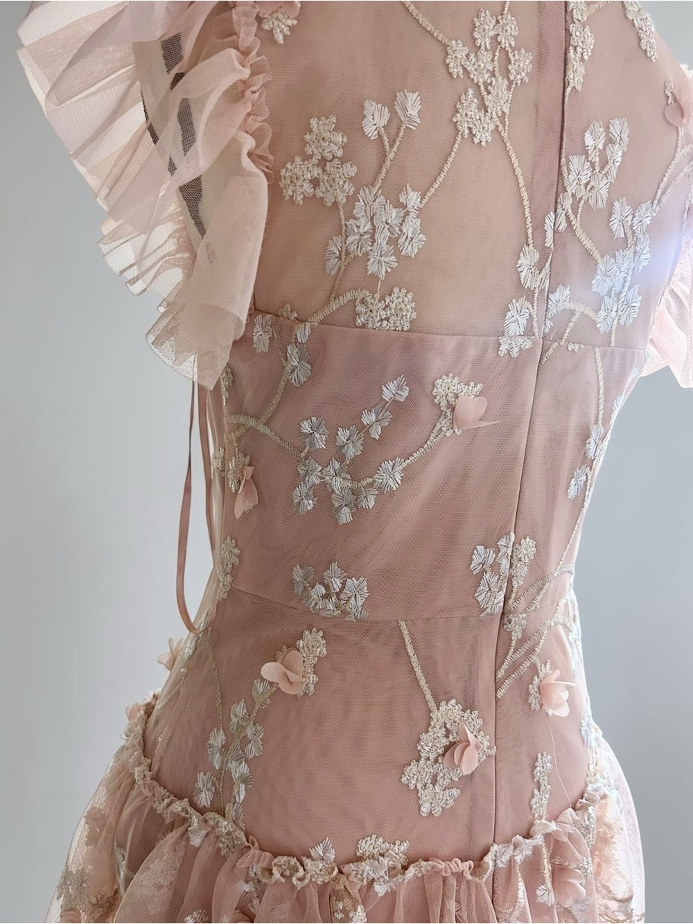BCBGMAXAZRIA Blush 3D Floral Appliqué Tiered Tulle Maxi Dress Formal Gown Sz 8 - Picture 14 of 15